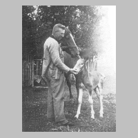 080-0084 Erich Runge, Stellmacher und Landwirt in Pregelswalde.JPG